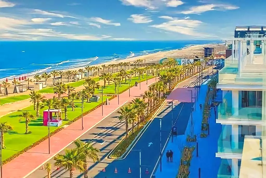 https://aqarmap.com.eg/ar/listing/6844296-for-sale-port-said-kmbwnd-fy-bwr-s-yd-porto-said-compound-amer-group
