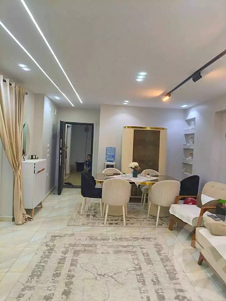 https://aqarmap.com.eg/ar/listing/6844786-for-sale-cairo-el-haram-shareaa-khatem-el-morsalen