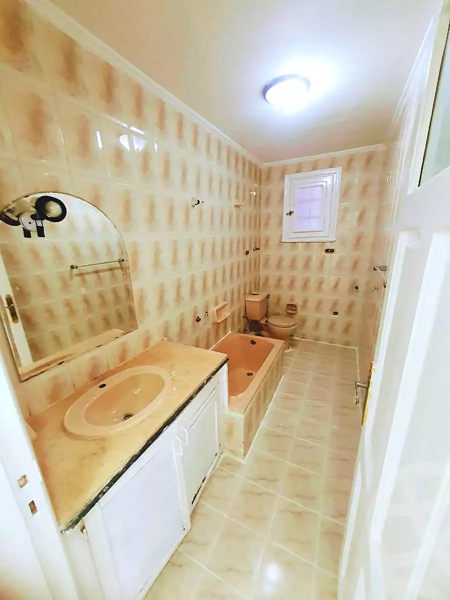 https://aqarmap.com.eg/en/listing/6845953-for-sale-alexandria-al-agamy-shataa-el-nakheel-street-10