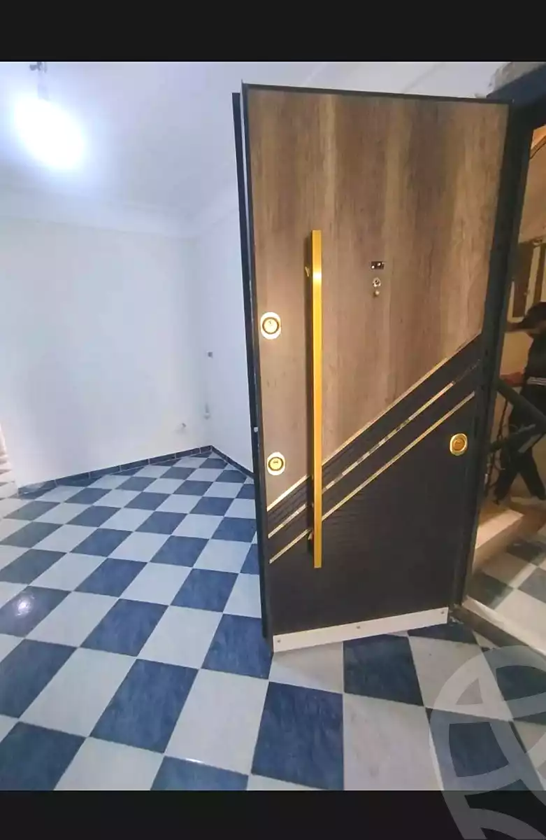 https://aqarmap.com.eg/en/listing/6846525-for-sale-alexandria-al-agamy-el-hanouvel