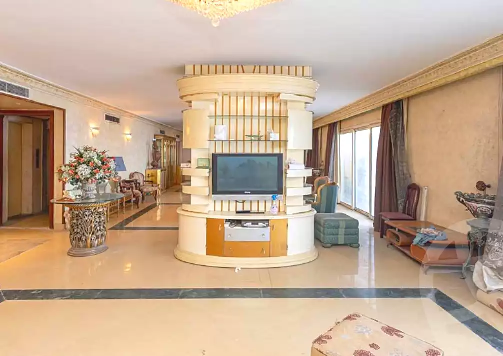 https://aqarmap.com.eg/en/listing/6846680-for-sale-alexandria-camp-cesar-el-gaish-rd