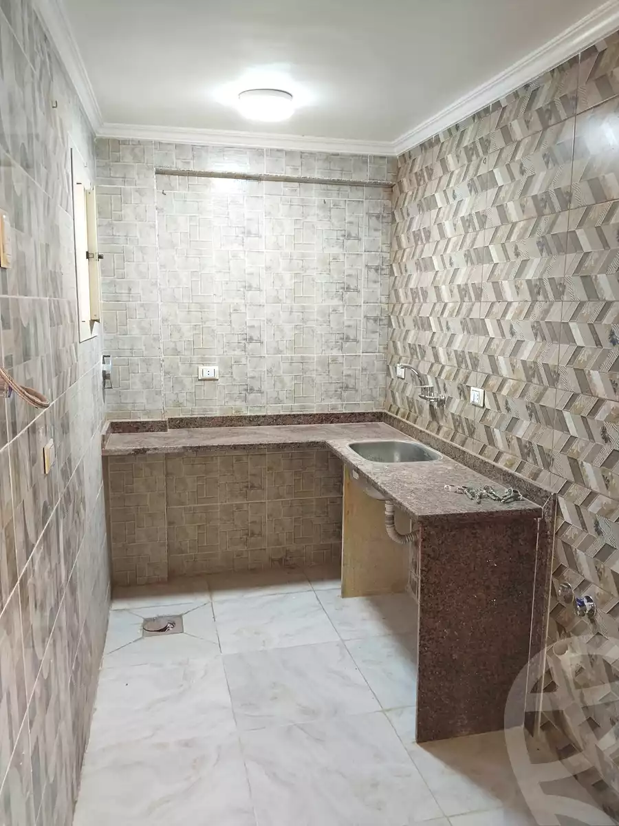 https://aqarmap.com.eg/en/listing/6847297-for-sale-alexandria-al-agamy-bw-ywsf-hosni-mubarak-st