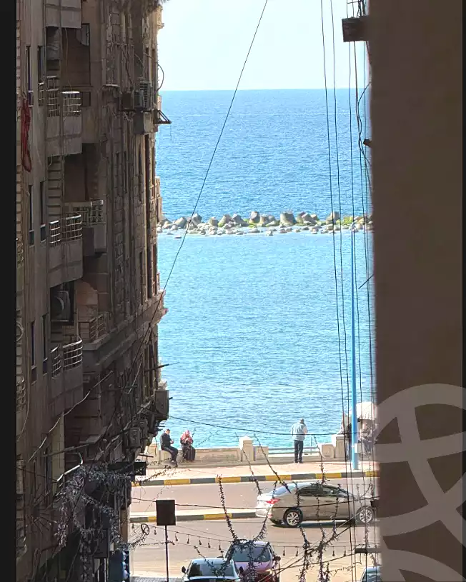 https://aqarmap.com.eg/ar/listing/6847796-for-sale-alexandria-sydy-bshr-sydy-bshr-bhry-shr-mhmwd-l-yswy