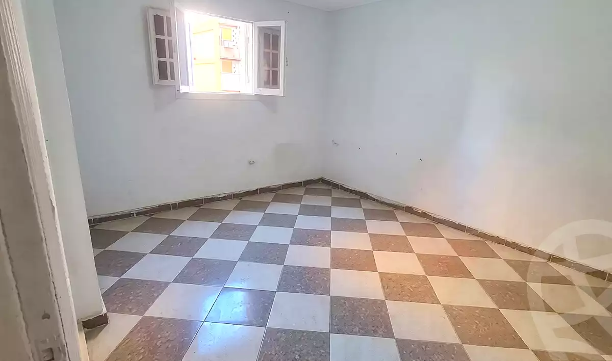 https://aqarmap.com.eg/ar/listing/6847854-for-sale-alexandria-sydy-bshr-sydy-bshr-bhry-shr-mhmd-njyb
