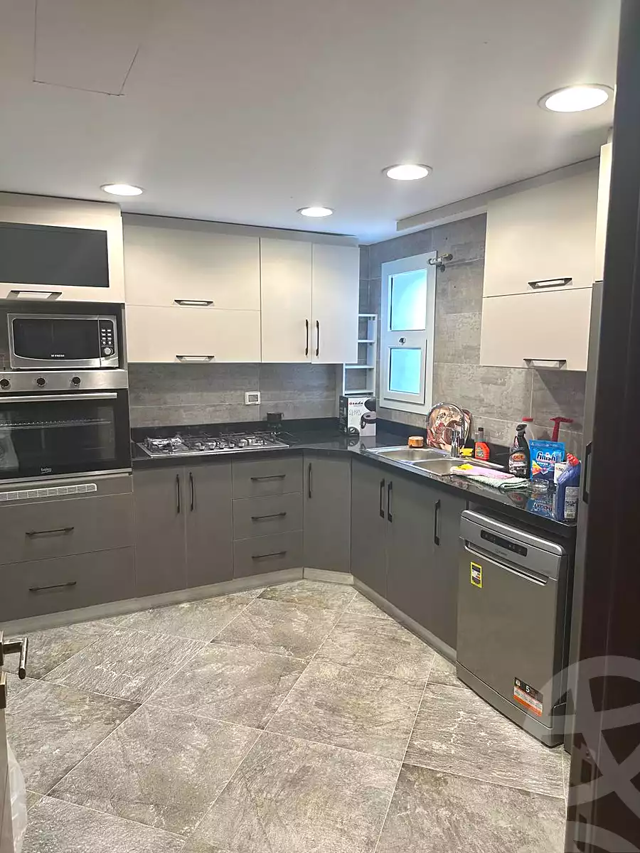 https://aqarmap.com.eg/ar/listing/6848984-for-sale-cairo-el-sheikh-zayed-city-compounds-etapa