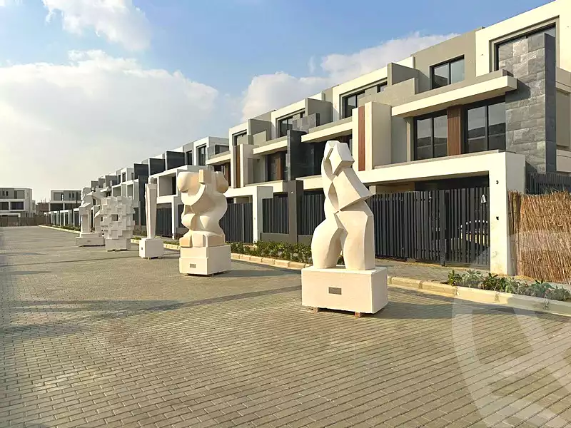 https://aqarmap.com.eg/ar/listing/6849143-for-sale-cairo-new-cairo-compounds-el-patio-town-compound-la-vista