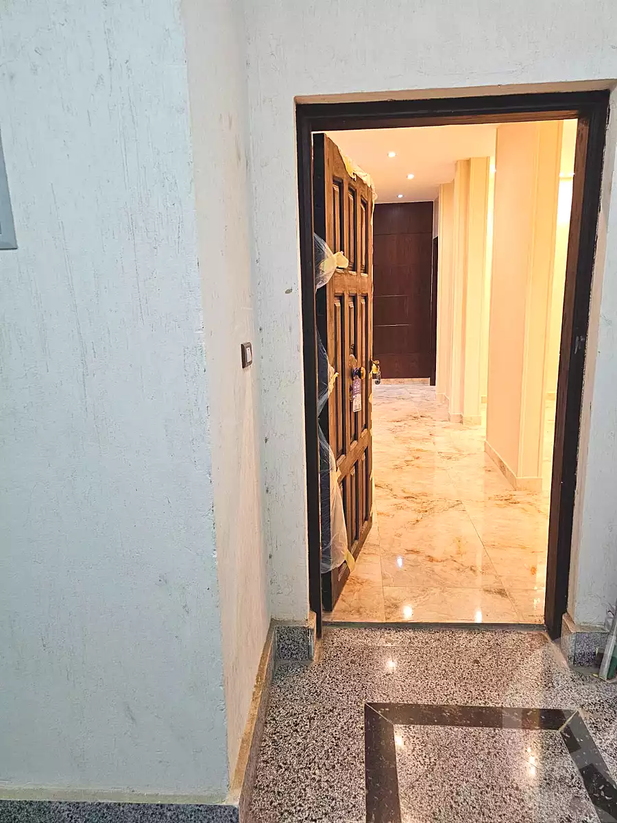 https://aqarmap.com.eg/ar/listing/6849203-for-rent-cairo-el-sheikh-zayed-city-compounds-el-khamayel
