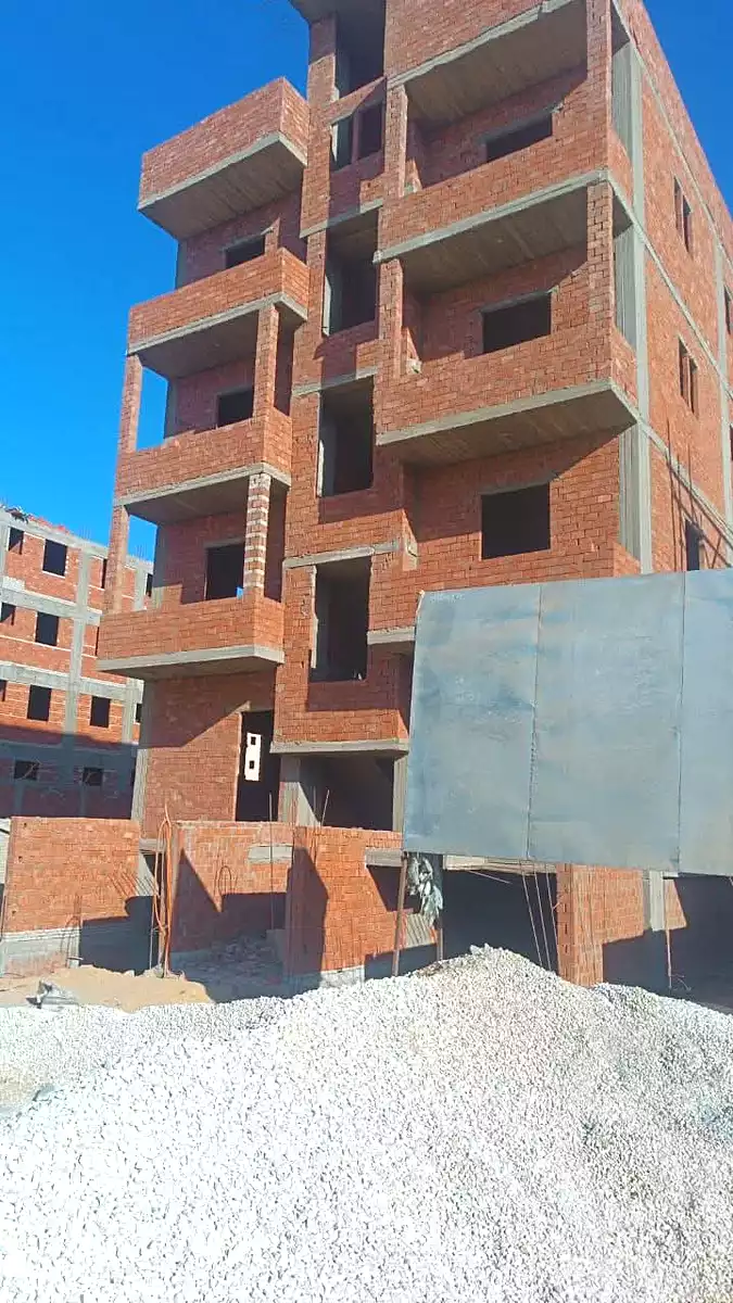 https://aqarmap.com.eg/en/listing/6849512-for-sale-cairo-6th-of-october-hadaeq-october-golden-square