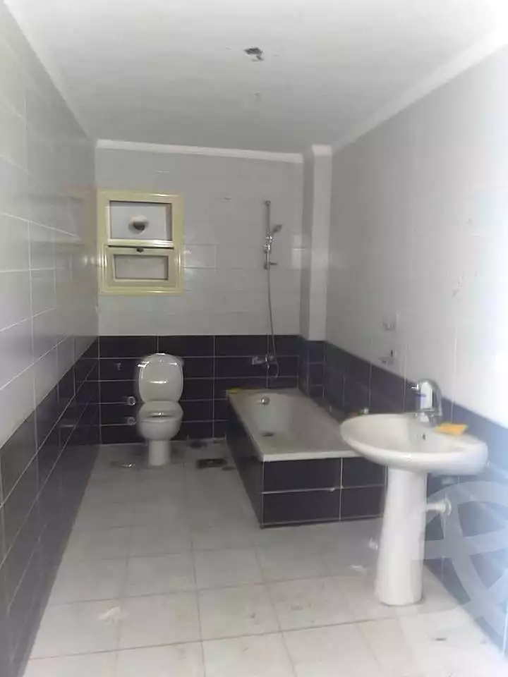 https://aqarmap.com.eg/ar/listing/6850684-for-sale-alexandria-el-montazah-compounds-in-el-montazah-green-view