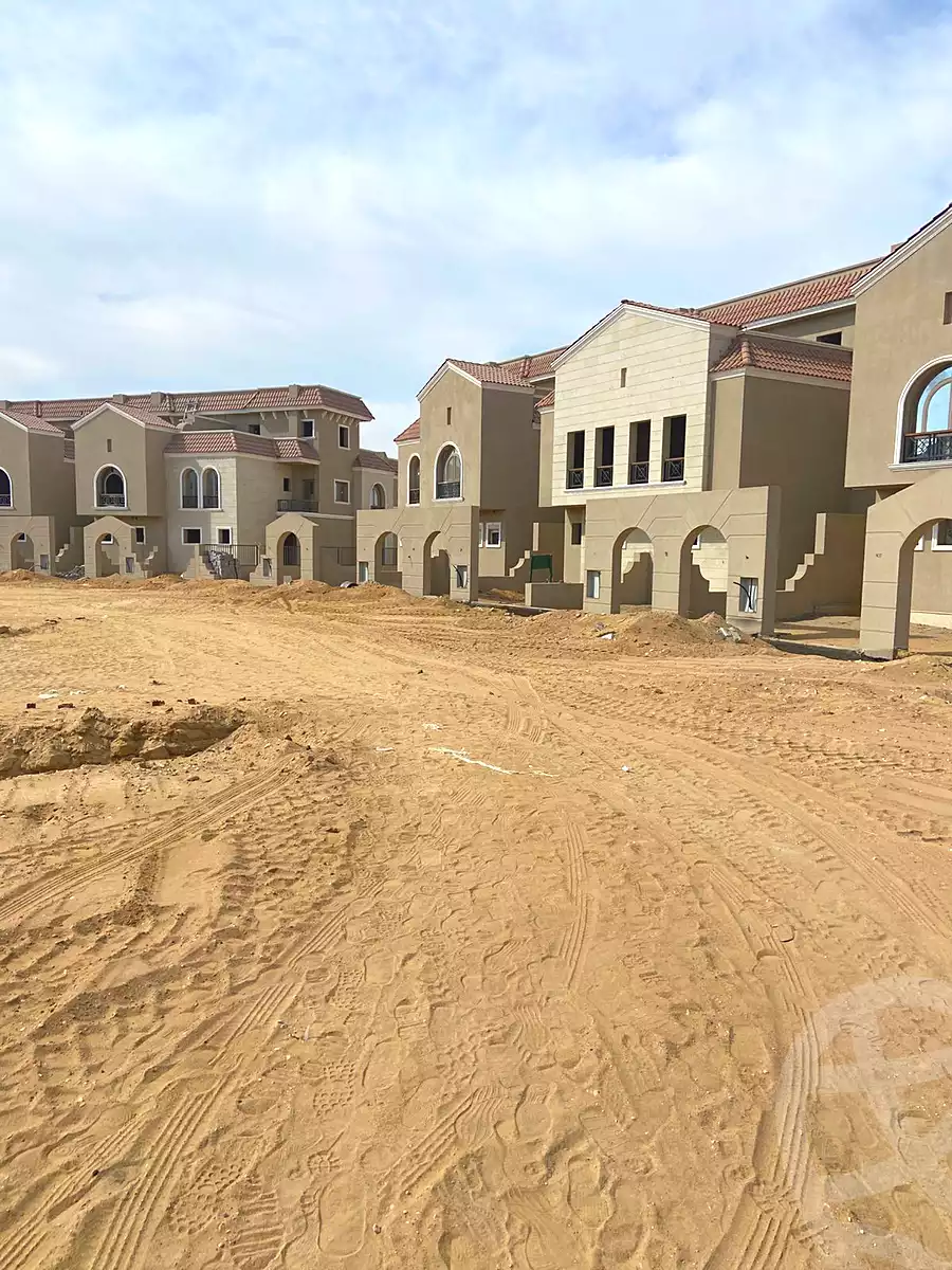 https://aqarmap.com.eg/en/listing/6851341-for-sale-cairo-el-shorouk-compounds-yfy-ryzydns