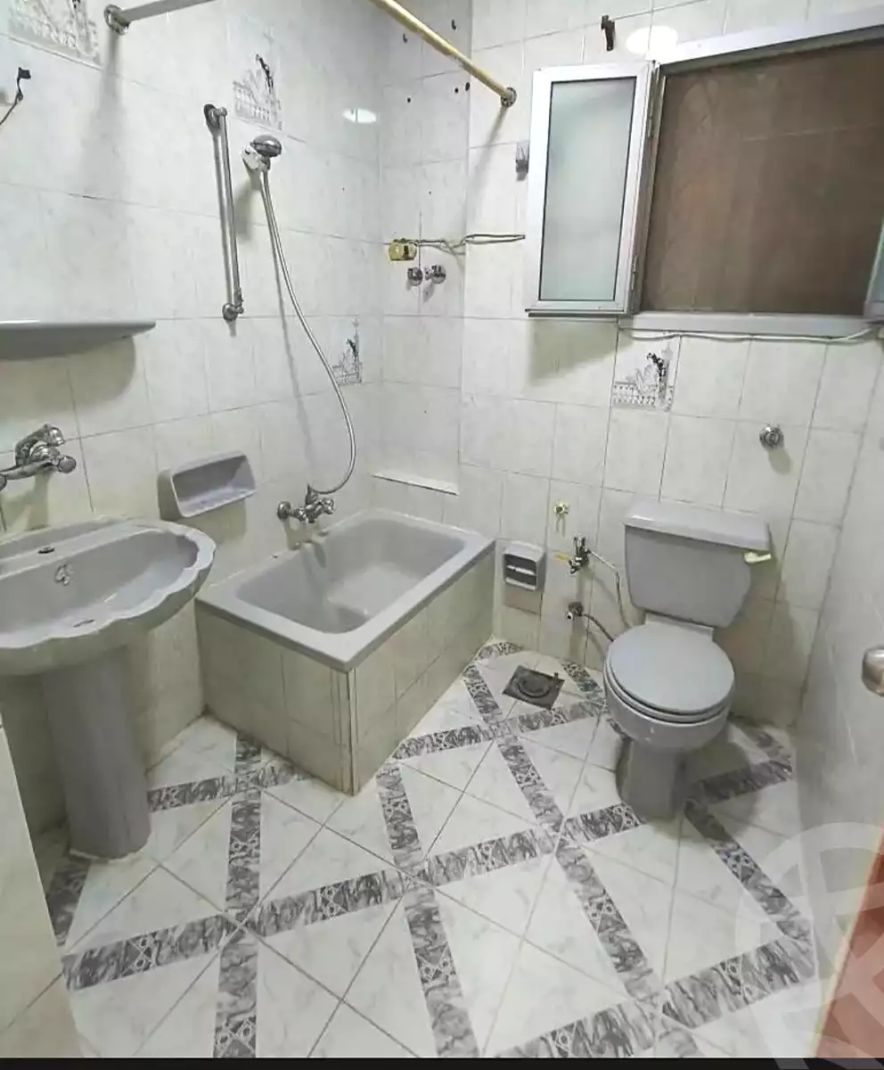 https://aqarmap.com.eg/ar/listing/6851399-for-sale-alexandria-lsywf-el-seyouf-qebly-el-ras-el-souda