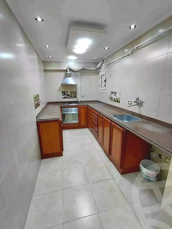 https://aqarmap.com.eg/ar/listing/6851534-for-sale-alexandria-sydy-bshr-sydy-bshr-bhry-shr-mhmwd-l-yswy
