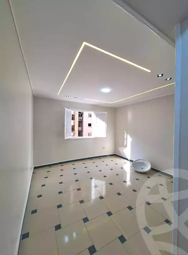 https://aqarmap.com.eg/ar/listing/6851703-for-sale-alexandria-sydy-bshr-sydy-bshr-bhry-shr-mhmwd-l-yswy