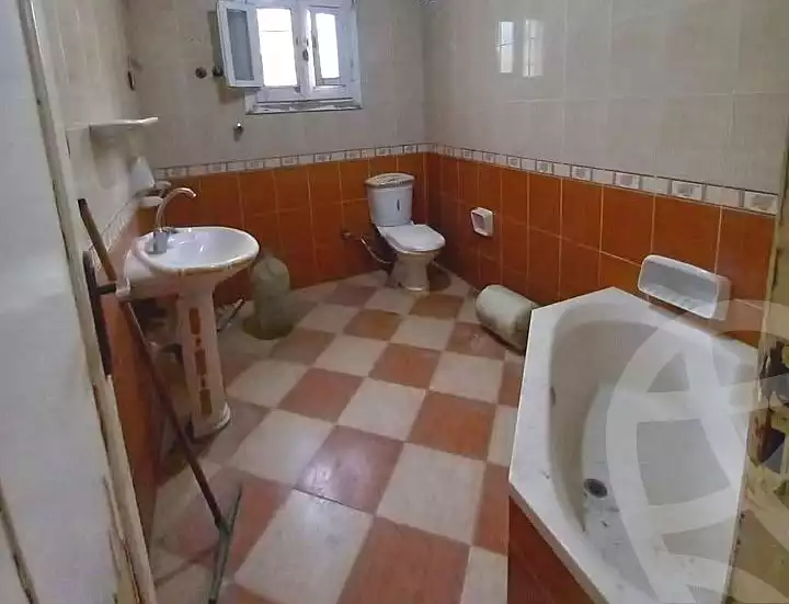 https://aqarmap.com.eg/ar/listing/6851773-for-sale-alexandria-al-agamy-lbytsh-qased-kareem-st