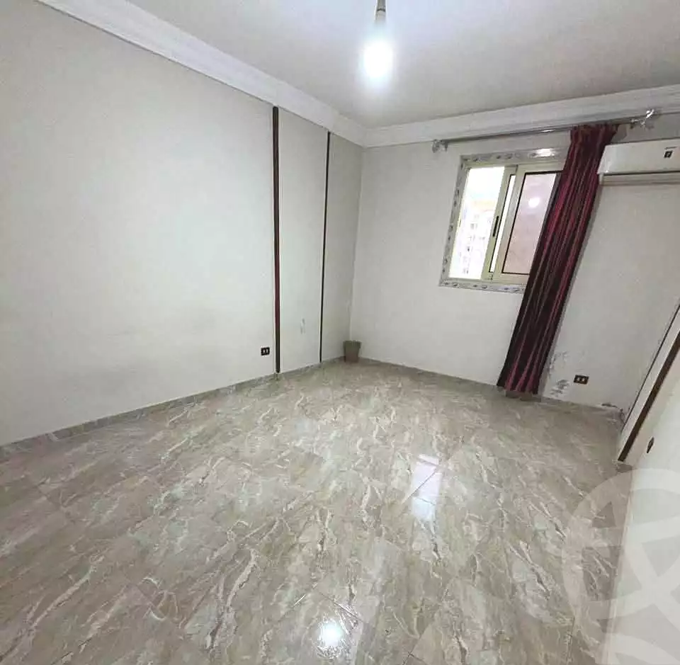 https://aqarmap.com.eg/en/listing/6852729-for-sale-alexandria-camp-cesar-port-said-street