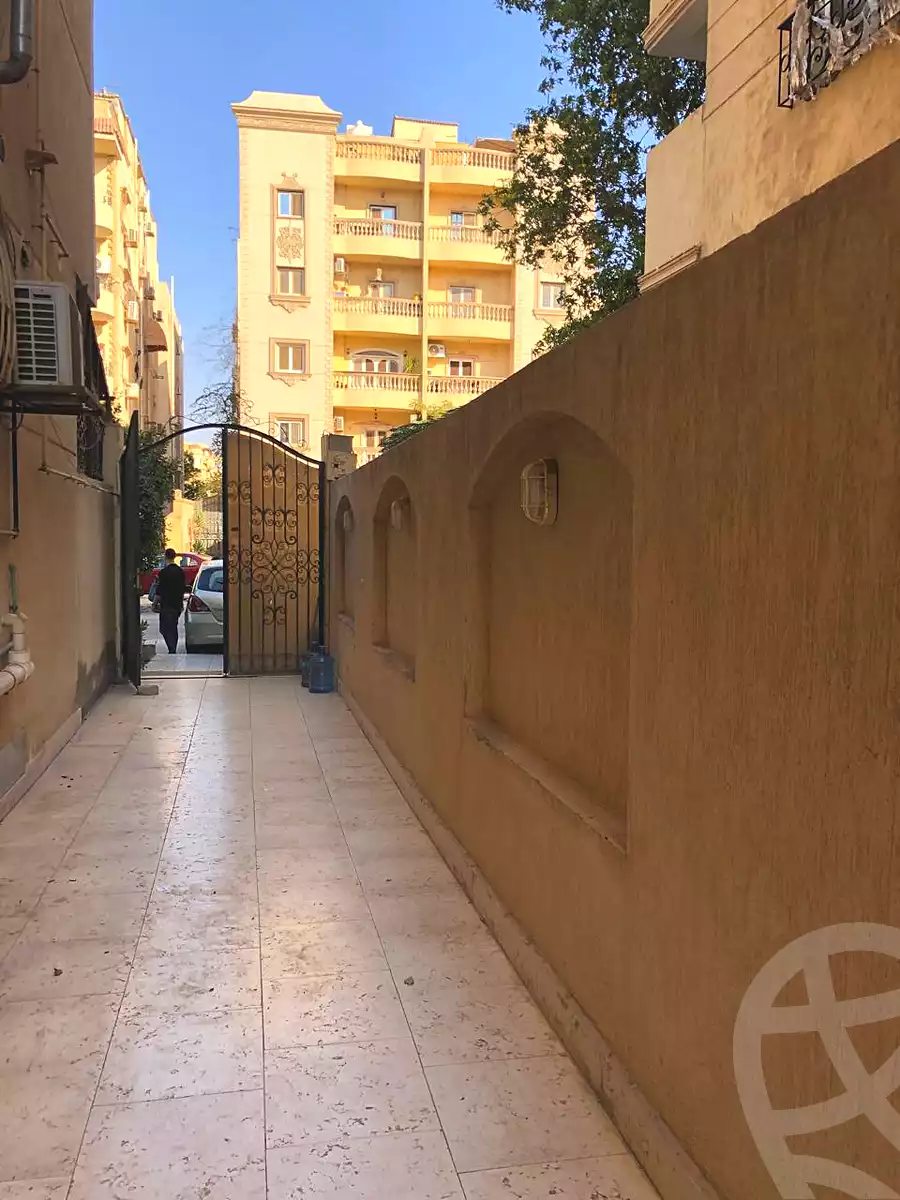 https://aqarmap.com.eg/en/listing/6853385-for-sale-cairo-new-cairo-lrhb-city-phase-5-talaat-mostafa-st