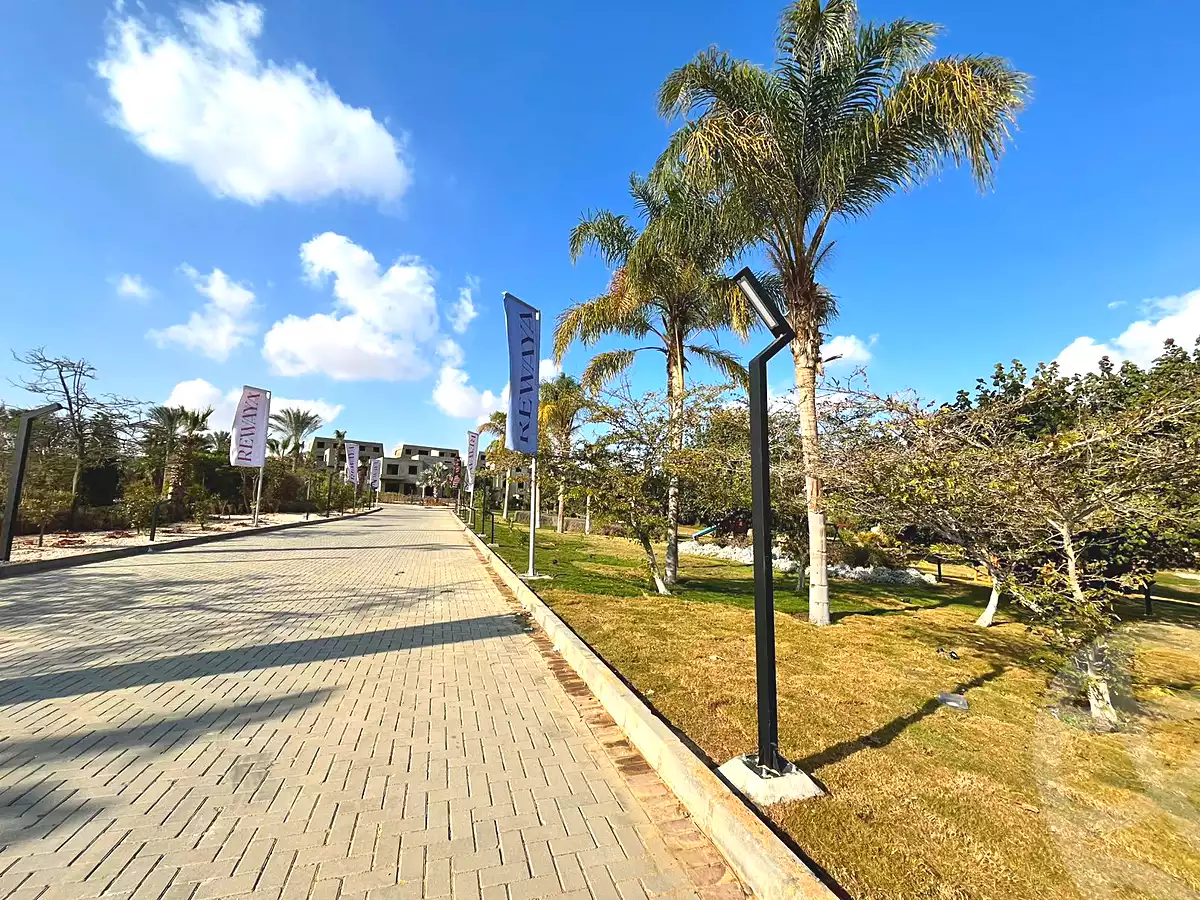 https://aqarmap.com.eg/ar/listing/6853854-for-sale-cairo-el-sheikh-zayed-city-compounds-rewaya-compound-siac