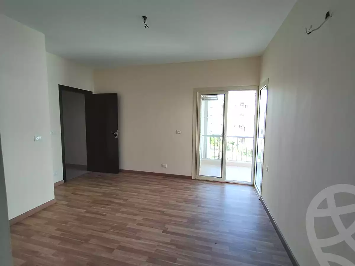 https://aqarmap.com.eg/en/listing/6854059-for-sale-cairo-el-sheikh-zayed-city-compounds-dh-drys