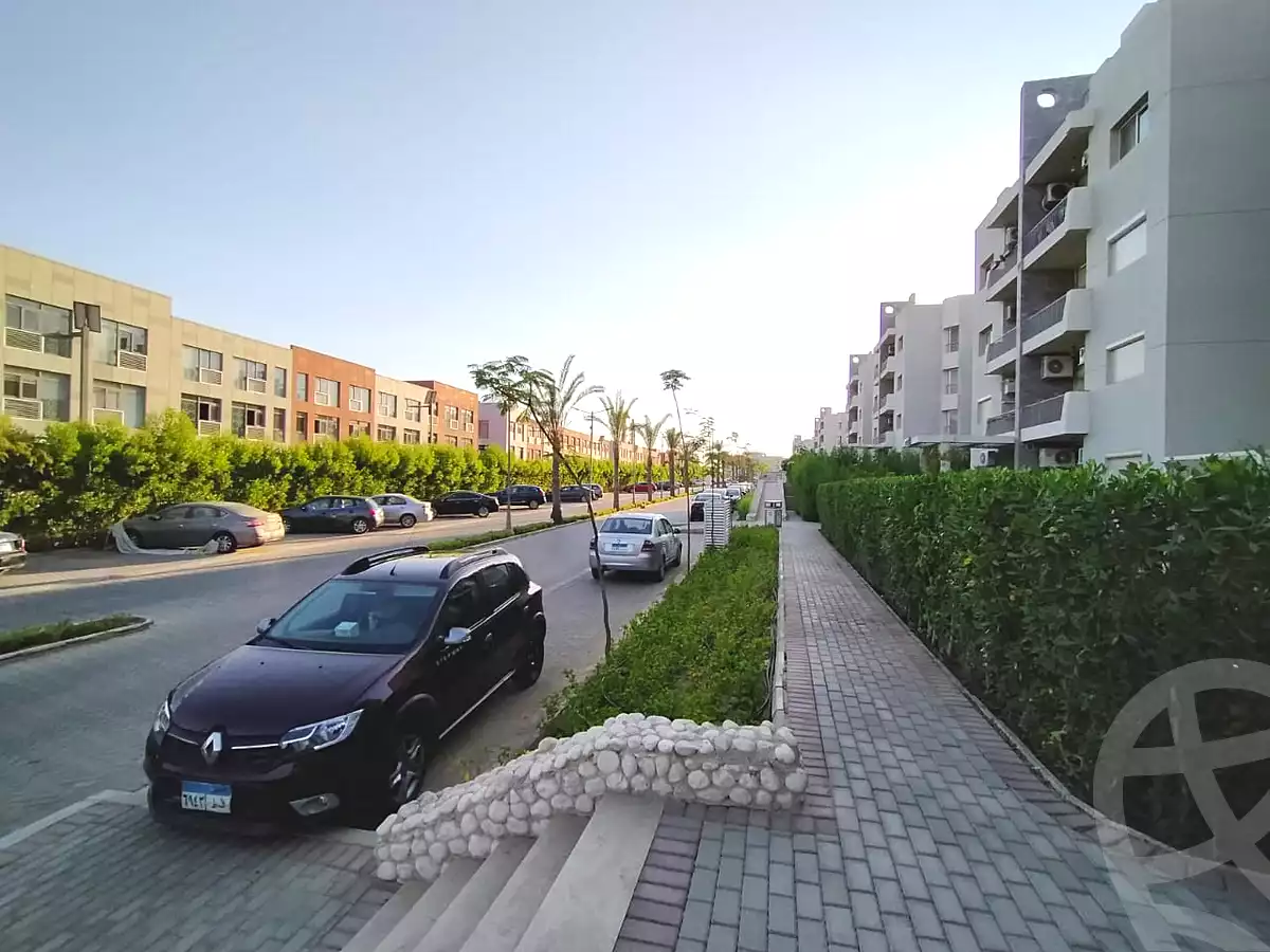 https://aqarmap.com.eg/en/listing/6854059-for-sale-cairo-el-sheikh-zayed-city-compounds-dh-drys