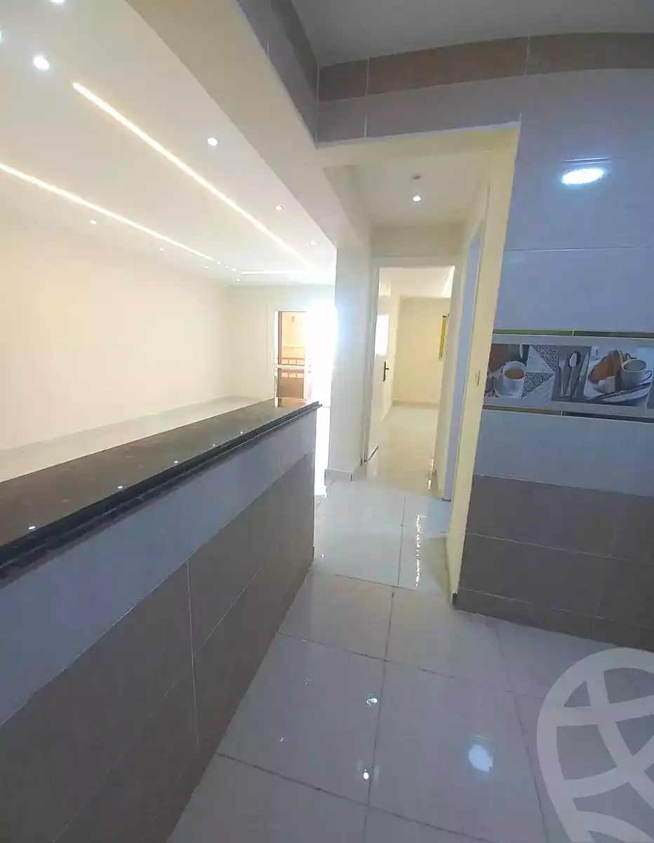 https://aqarmap.com.eg/ar/listing/6855185-for-sale-alexandria-sydy-bshr-sydy-bshr-bhry-shr-mhmwd-l-yswy