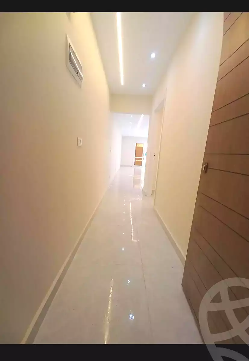 https://aqarmap.com.eg/ar/listing/6855185-for-sale-alexandria-sydy-bshr-sydy-bshr-bhry-shr-mhmwd-l-yswy