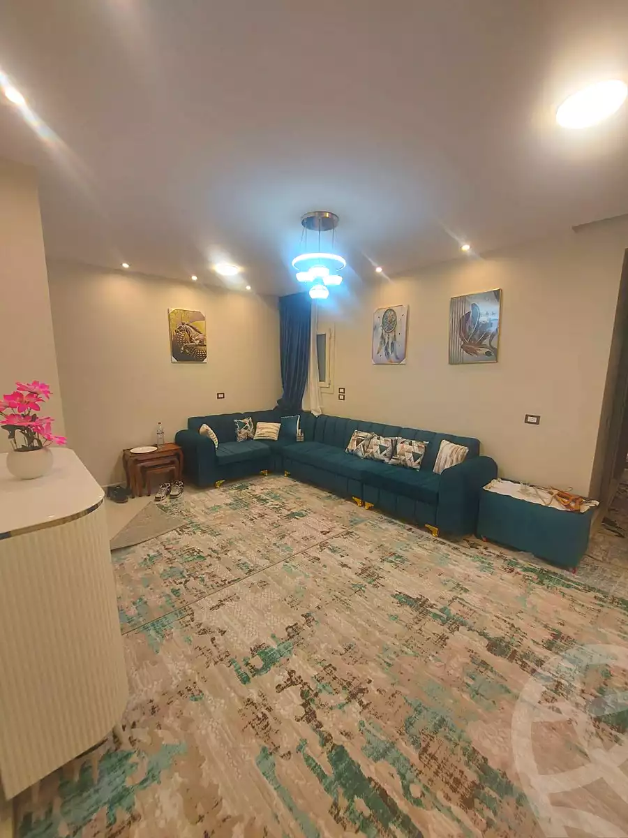 https://aqarmap.com.eg/ar/listing/6855660-for-sale-cairo-helwan-el-shareaa-el-sharby-st