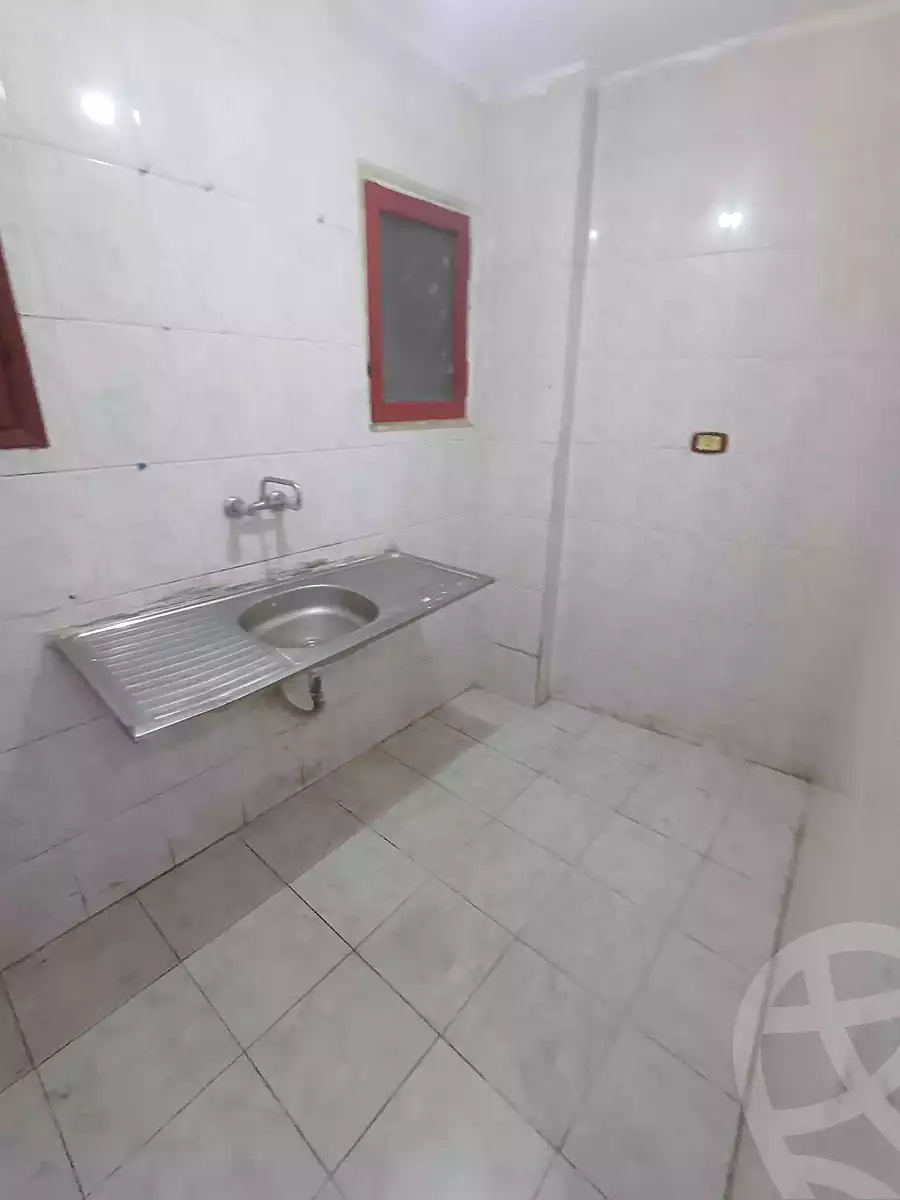 https://aqarmap.com.eg/ar/listing/6856455-for-sale-alexandria-sydy-bshr-sydy-bshr-bhry-shr-khld-bn-lwlyd