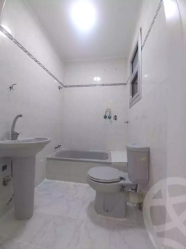https://aqarmap.com.eg/ar/listing/6857288-for-sale-alexandria-al-agamy-shataa-el-nakheel