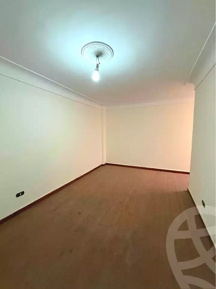 https://aqarmap.com.eg/ar/listing/6857334-for-sale-alexandria-el-asafra-ahmed-tiesser-st