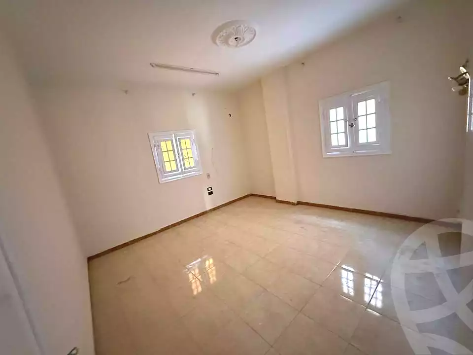 https://aqarmap.com.eg/ar/listing/6857795-for-sale-cairo-15th-of-may-Neighbourhood 10