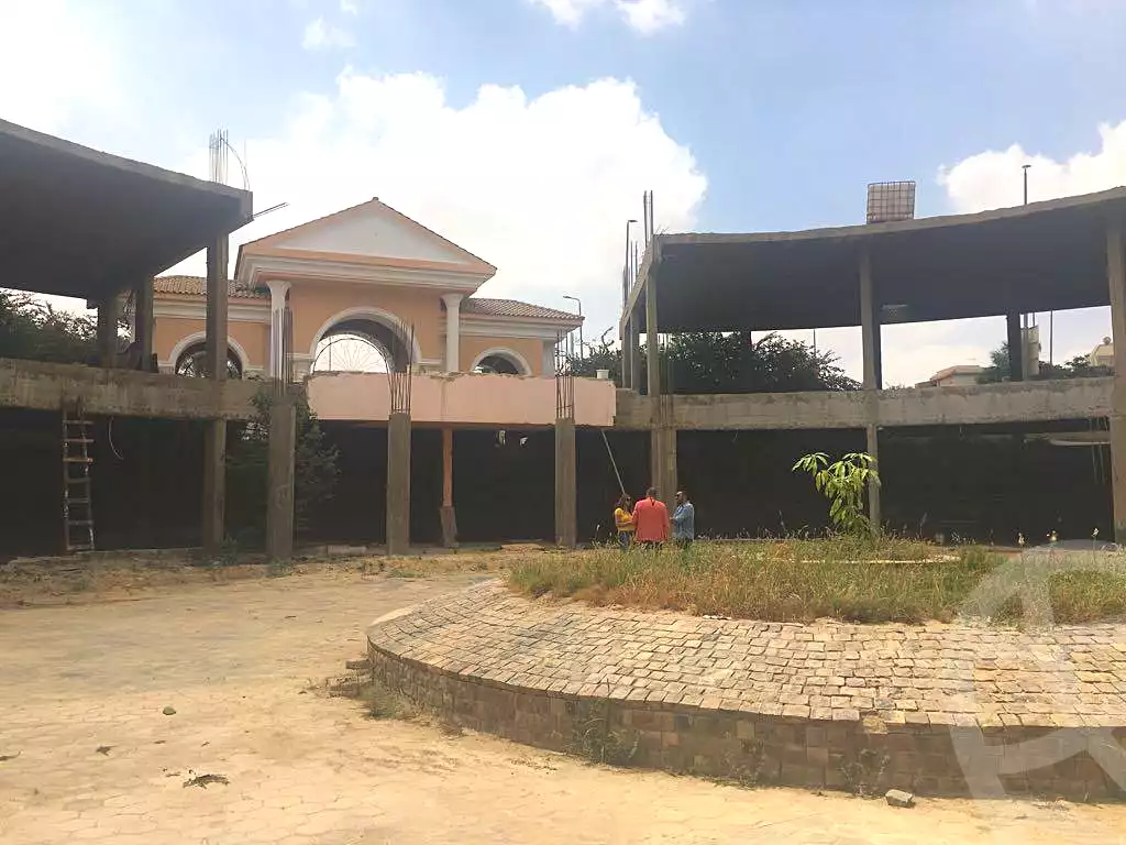 https://aqarmap.com.eg/en/listing/6858323-for-sale-cairo-el-sheikh-zayed-city-shr-lbstn