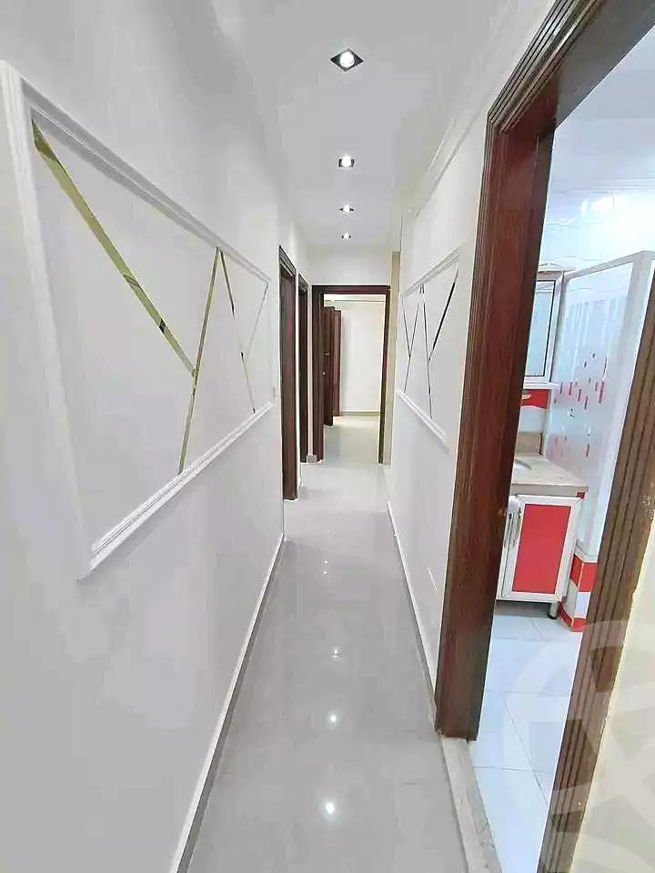 https://aqarmap.com.eg/ar/listing/6859159-for-sale-alexandria-sydy-bshr-sydy-bshr-bhry-street-15