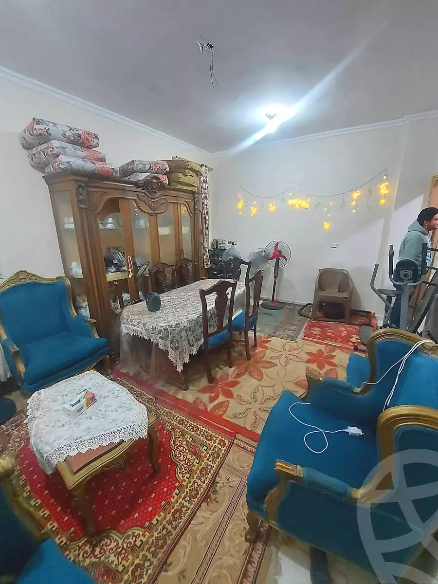 https://aqarmap.com.eg/en/listing/6859457-for-sale-cairo-helwan-el-shareaa-el-sharby-st