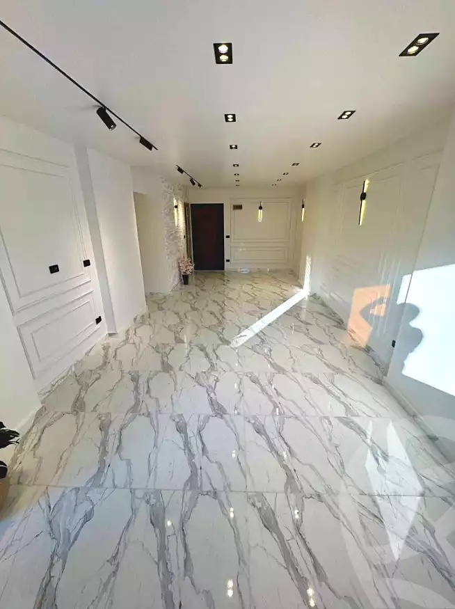 https://aqarmap.com.eg/ar/listing/6859779-for-sale-alexandria-sydy-bshr-sydy-bshr-bhry-shr-mhmwd-l-yswy