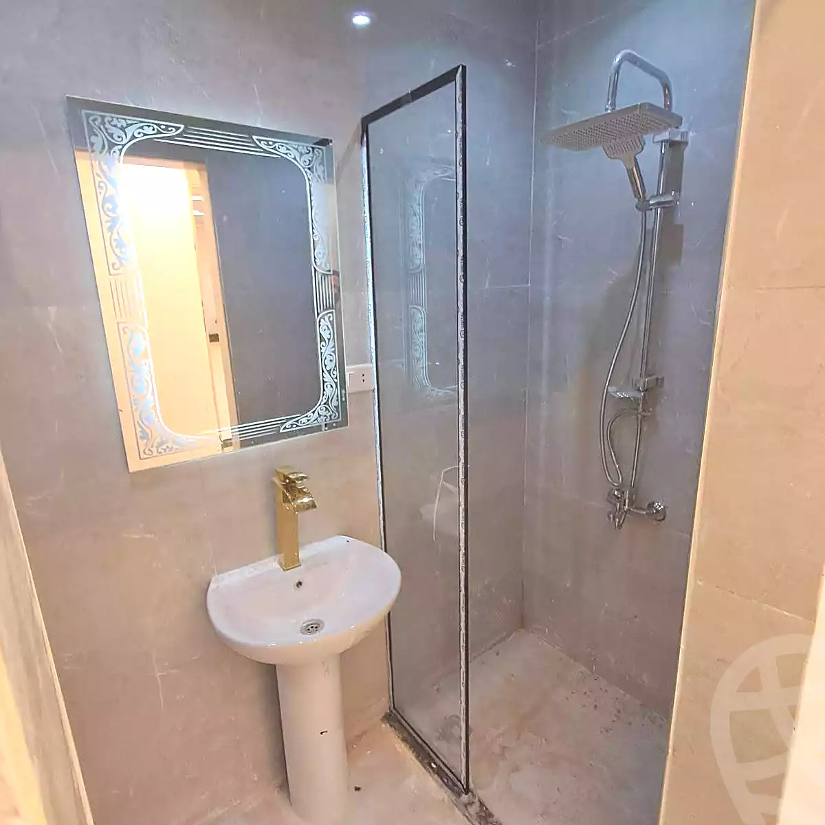 https://aqarmap.com.eg/ar/listing/6860164-for-sale-alexandria-al-agamy-lbytsh-bianchiii