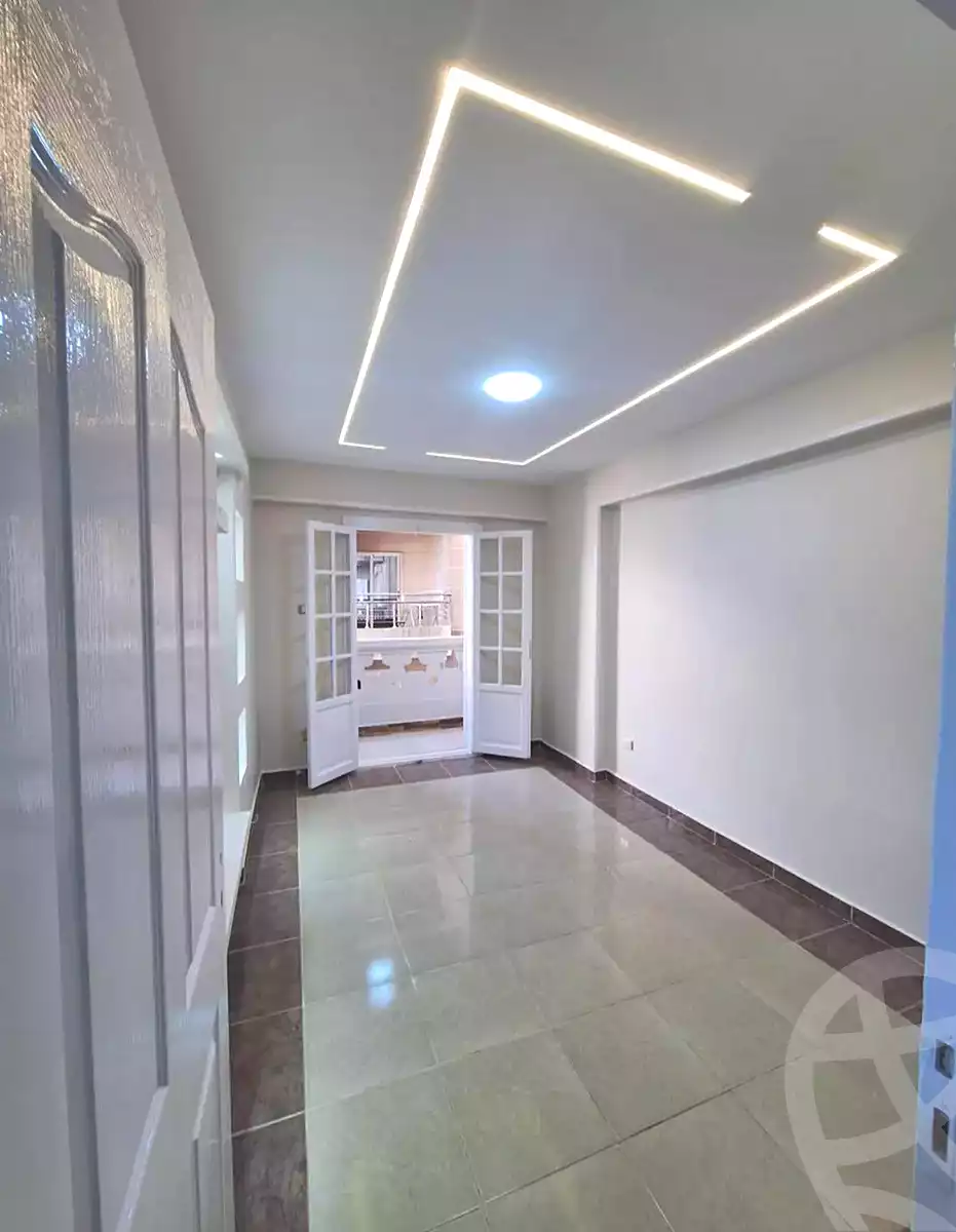 https://aqarmap.com.eg/ar/listing/6861312-for-sale-alexandria-sydy-bshr-sydy-bshr-bhry-ali-hipa-st