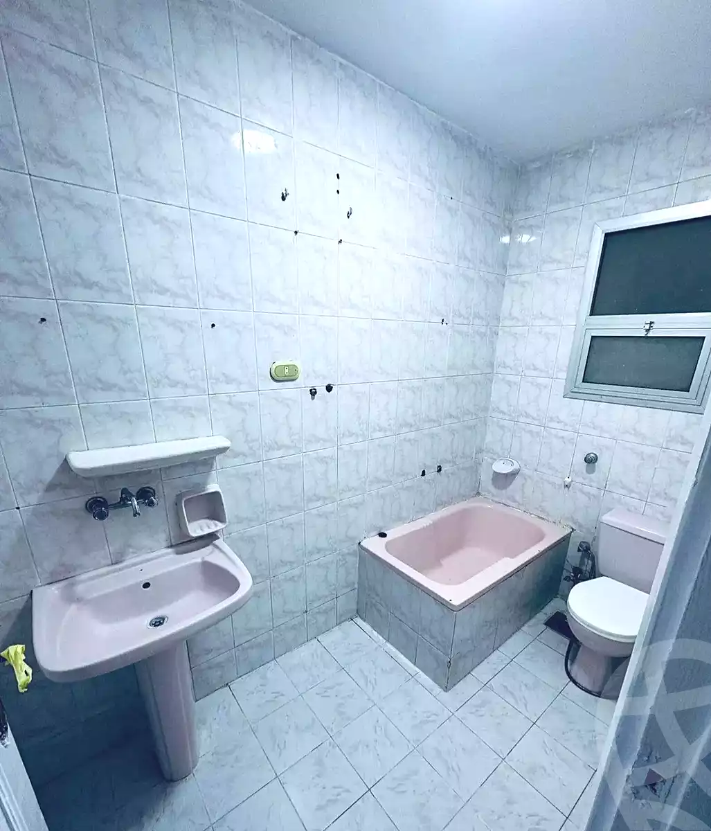https://aqarmap.com.eg/ar/listing/6861486-for-sale-alexandria-al-agamy-shataa-el-nakheel