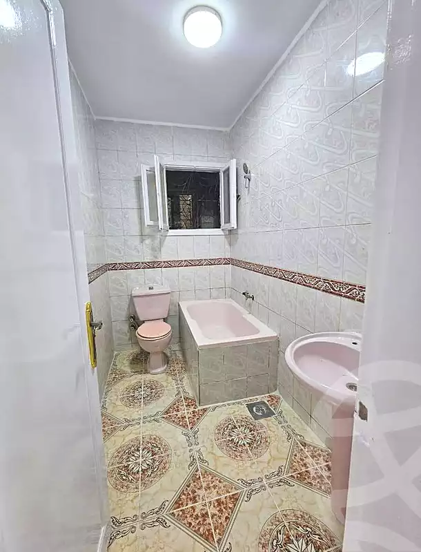 https://aqarmap.com.eg/ar/listing/6863261-for-sale-alexandria-al-agamy-shataa-el-nakheel