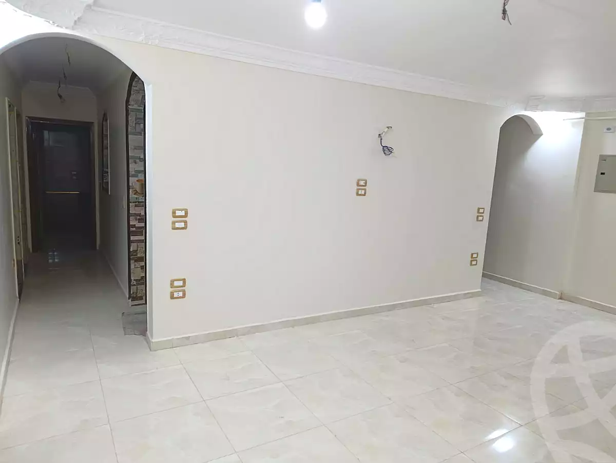 https://aqarmap.com.eg/ar/listing/6864488-for-rent-monufia-shibin-el-kom-shebeen-el-kom-city-paris-st