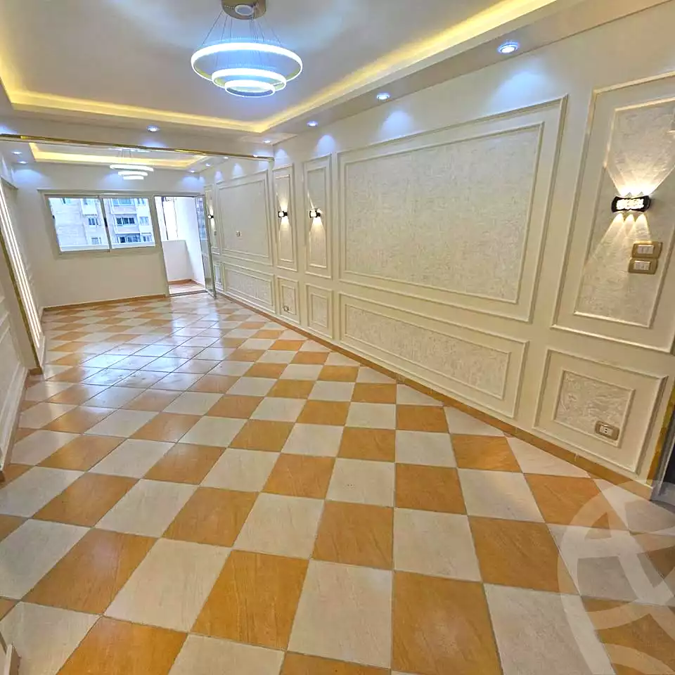 https://aqarmap.com.eg/ar/listing/6864561-for-sale-alexandria-miami-shr-jml-bd-lnsr