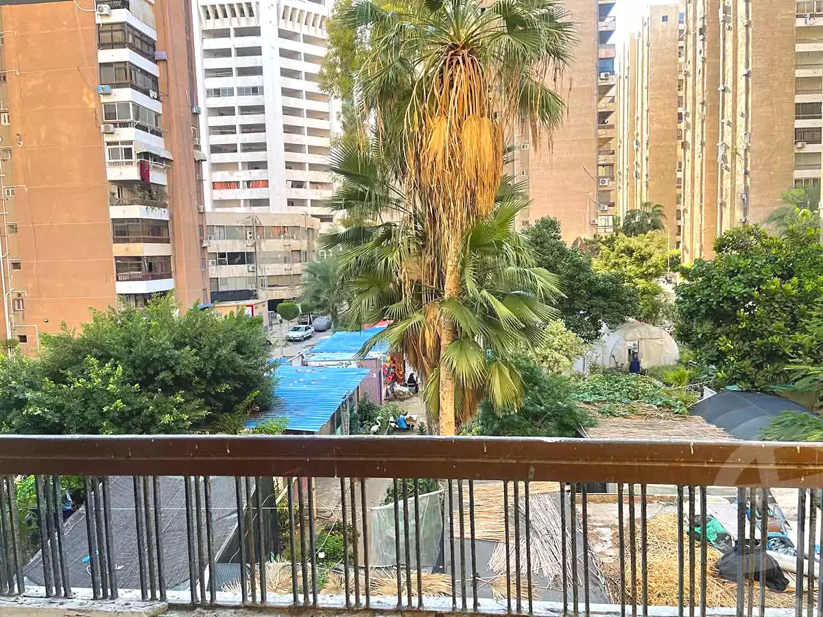 https://aqarmap.com.eg/ar/listing/6864665-for-sale-alexandria-roshdy-al-moaaskar-al-romani-st