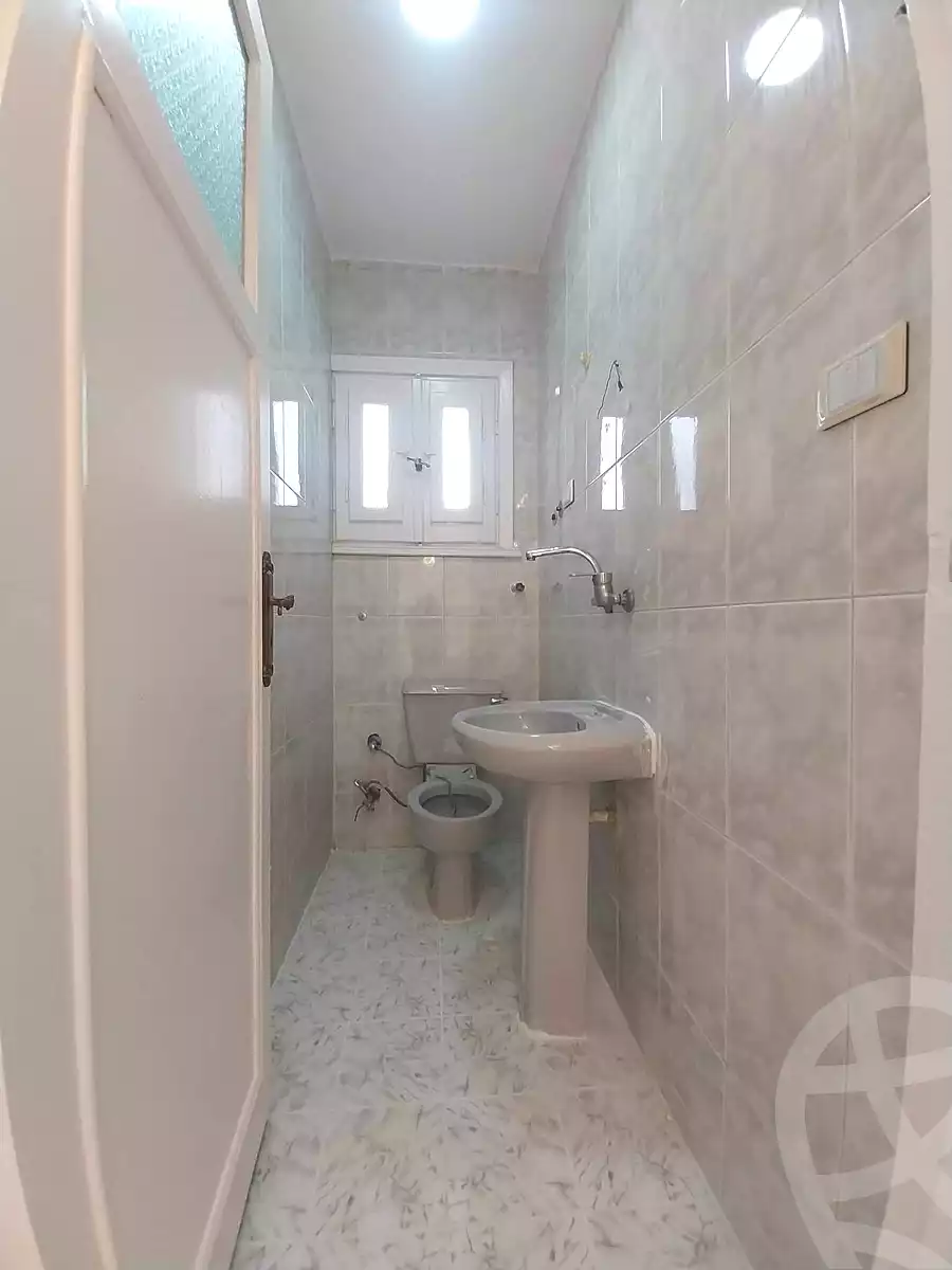 https://aqarmap.com.eg/en/listing/6864994-for-sale-alexandria-al-agamy-shataa-el-nakheel