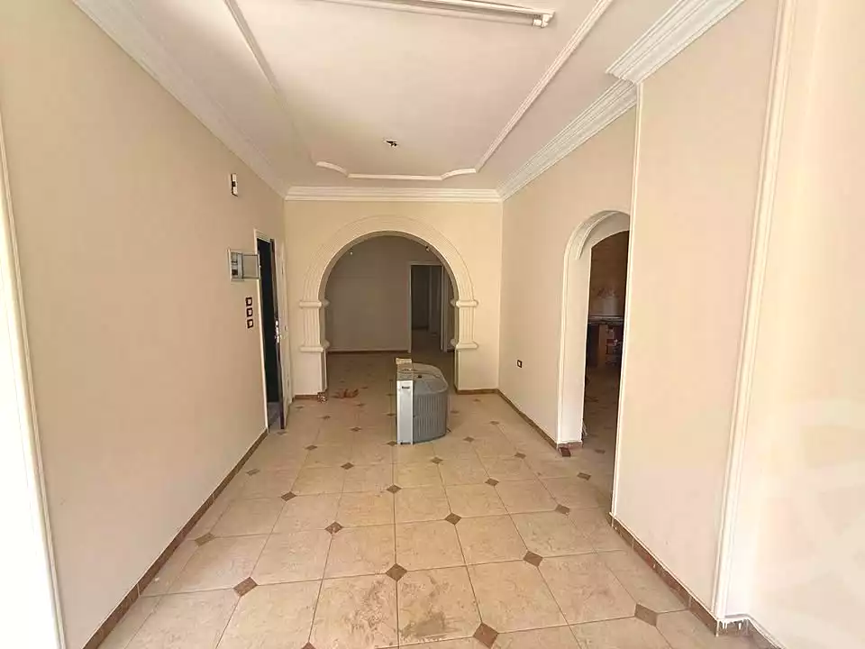 https://aqarmap.com.eg/en/listing/6865099-for-sale-cairo-15th-of-may-Neighbourhood 10