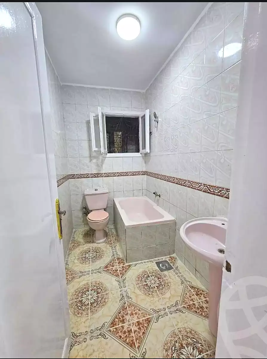 https://aqarmap.com.eg/en/listing/6865148-for-sale-alexandria-al-agamy-shataa-el-nakheel