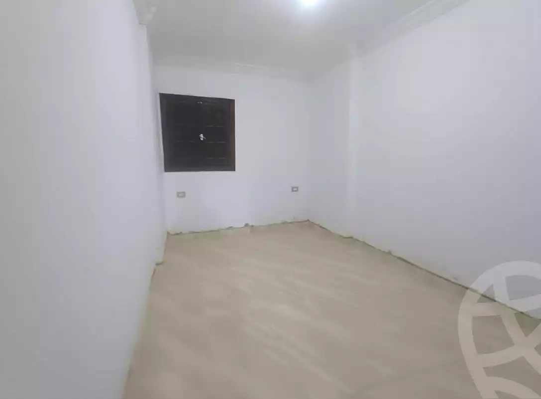 https://aqarmap.com.eg/ar/listing/6865218-for-sale-alexandria-sydy-bshr-sydy-bshr-bhry-shr-khld-bn-lwlyd