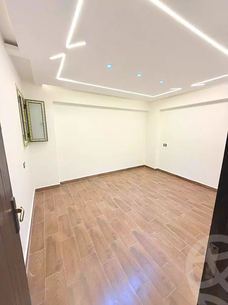 https://aqarmap.com.eg/en/listing/6865349-for-sale-alexandria-lsywf-el-falki