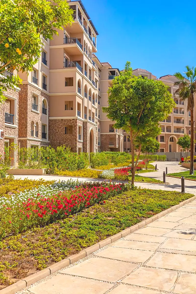 شقة بـ٣ غرف نوم في Ninety Avenue، صورة ٣ من ١٠