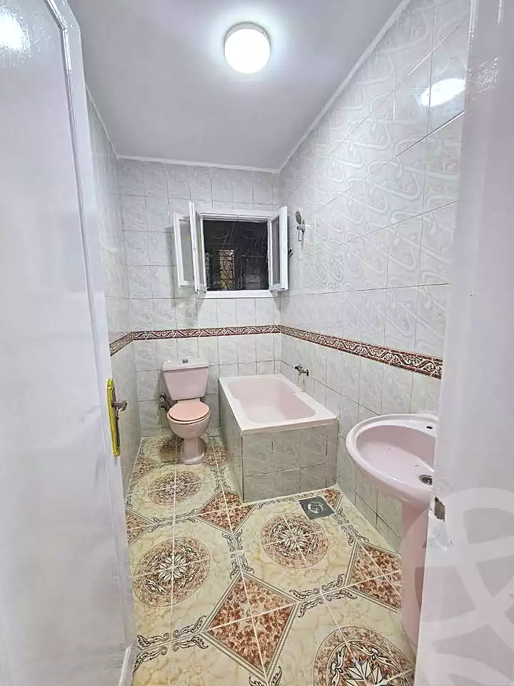 https://aqarmap.com.eg/ar/listing/6866977-for-sale-alexandria-al-agamy-shataa-el-nakheel