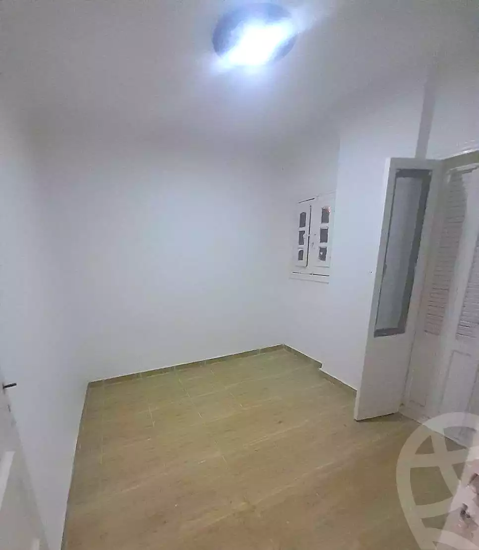 https://aqarmap.com.eg/en/listing/6867300-for-sale-alexandria-al-agamy-el-hanouvel-el-warsha-st