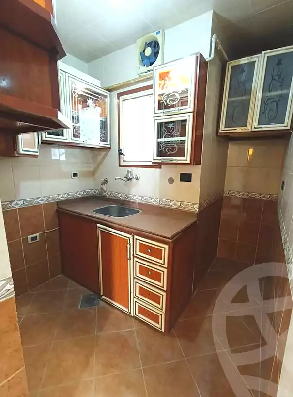 https://aqarmap.com.eg/ar/listing/6868046-for-sale-alexandria-sydy-bshr-sydy-bshr-bhry-gamal-abd-el-nasir-st